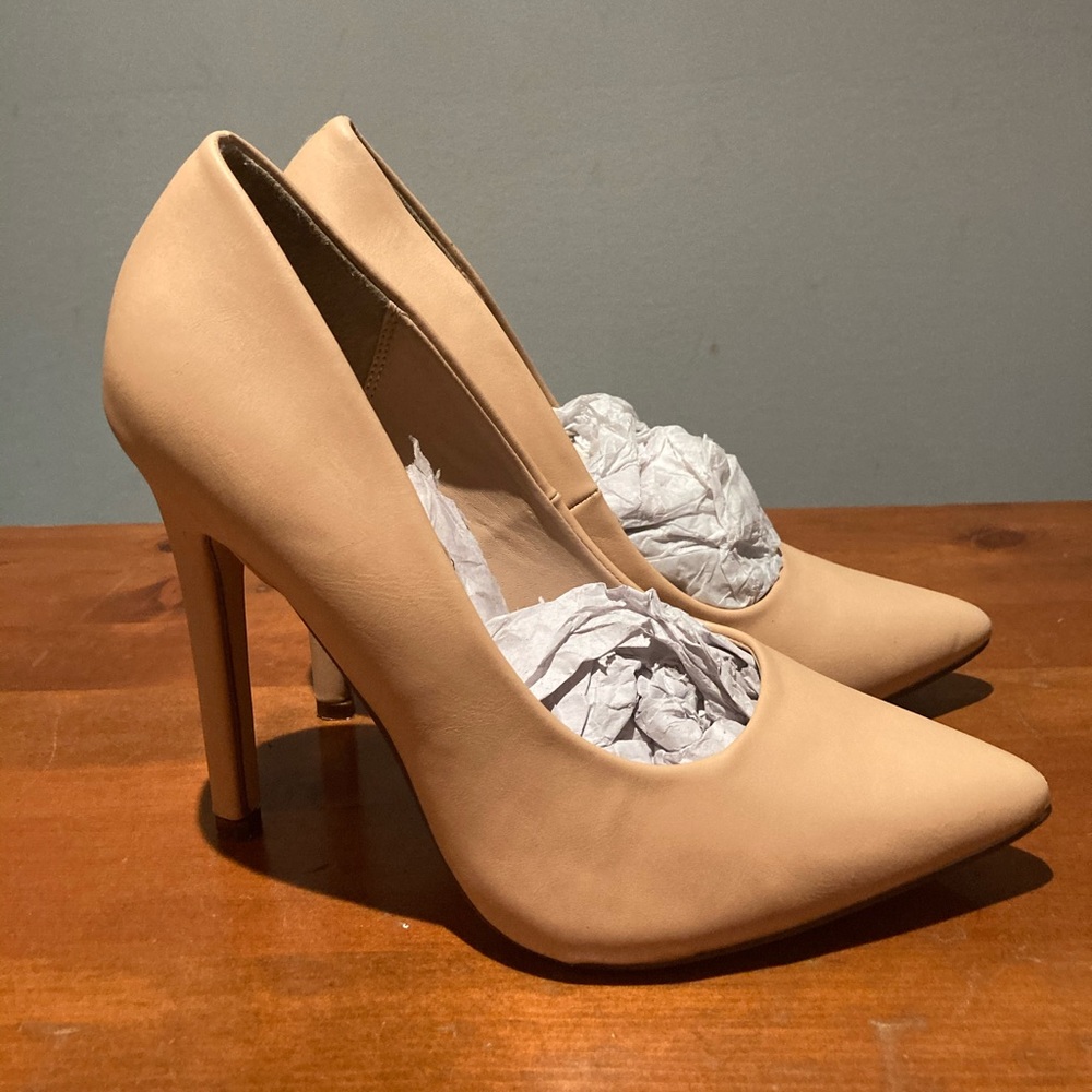 Cream High Heel Shoes “Nude”